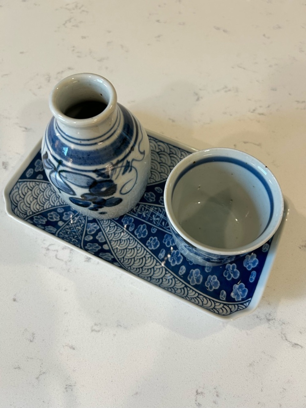 Japanese Sake Set - Picture 3 of 8